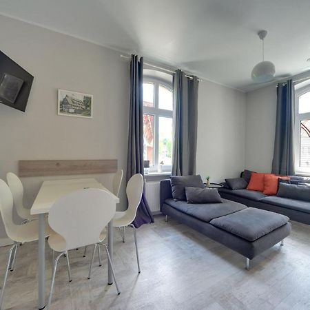 Apart-Invest Apartament Wiwi 2 ชกลาร์สกา ปอเรมบา ภายนอก รูปภาพ