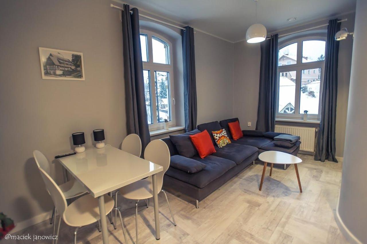 Apart-Invest Apartament Wiwi 2 ชกลาร์สกา ปอเรมบา ภายนอก รูปภาพ