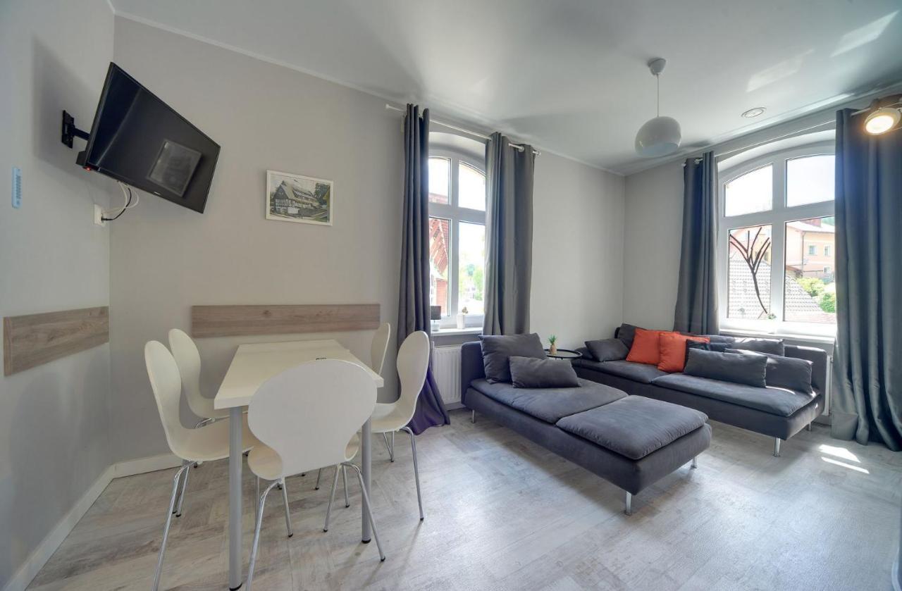 Apart-Invest Apartament Wiwi 2 ชกลาร์สกา ปอเรมบา ภายนอก รูปภาพ
