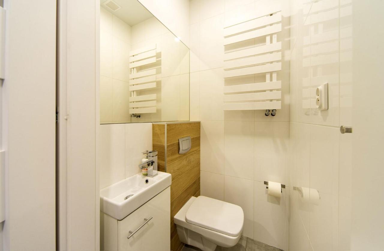 Apart-Invest Apartament Wiwi 2 ชกลาร์สกา ปอเรมบา ภายนอก รูปภาพ